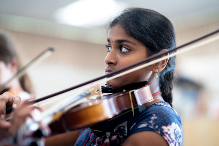 Girl with Violin 2